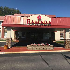 Ramada By Wyndham Albert Lea